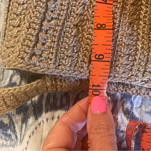 The SAK - tan knit/EUC (looks new!)/cross over purse w/flap-over top/int.pocket - Picture 9 of 10